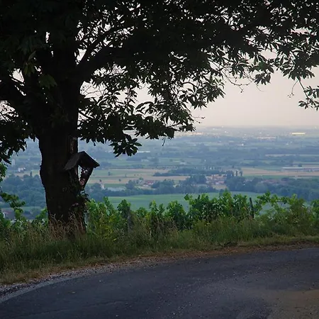 Le Badie Wine Hotel 2*